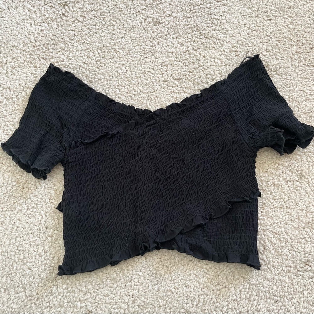 ♥️4/$30 Black crop top